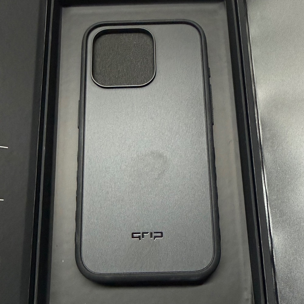 dbrand Grip Case iPhone 15 Pro MagSafe Matte Black No skin New Open Box